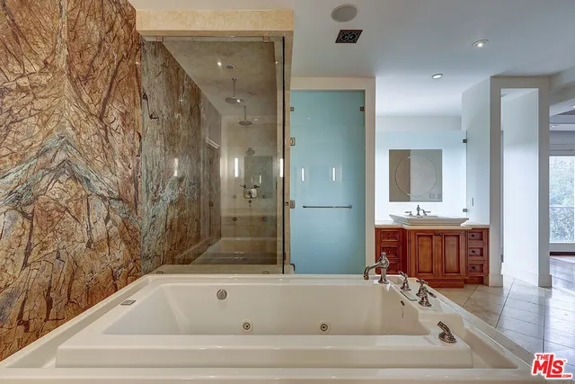 $44,500 | 209 South Anita Avenue, Los Angeles, CA 90049