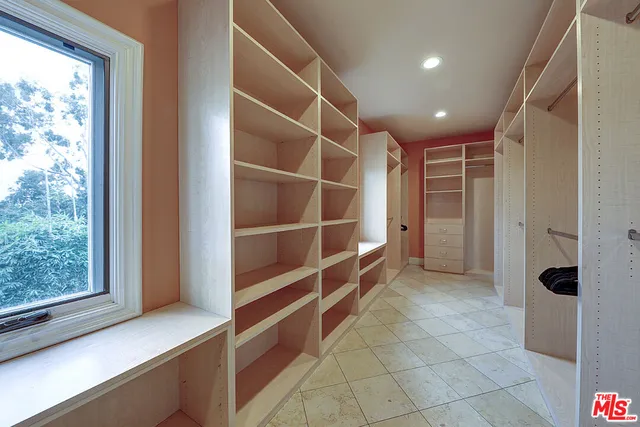 $44,500 | 209 South Anita Avenue, Los Angeles, CA 90049