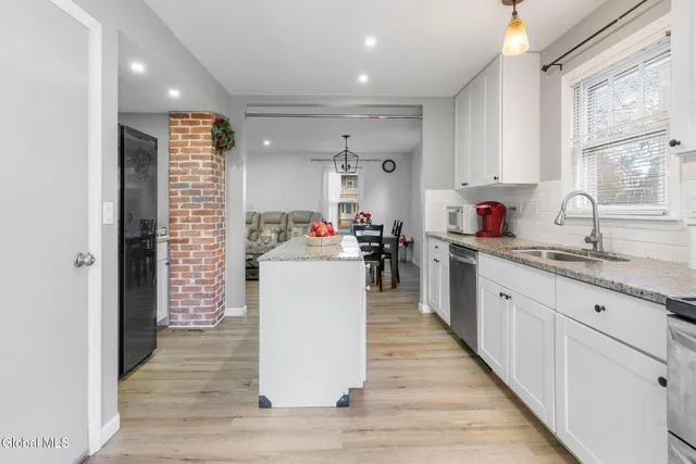 $343,000 | 420 Highway 146, Guilderland, NY 12009