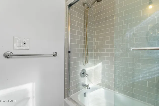 $343,000 | 420 Highway 146, Guilderland, NY 12009