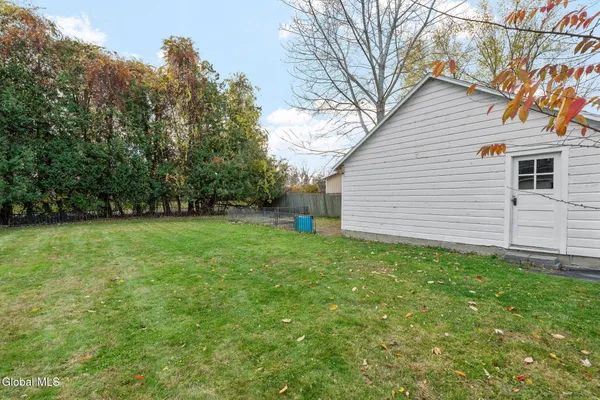 $330,000 | 420 Highway 146, Guilderland, NY 12009