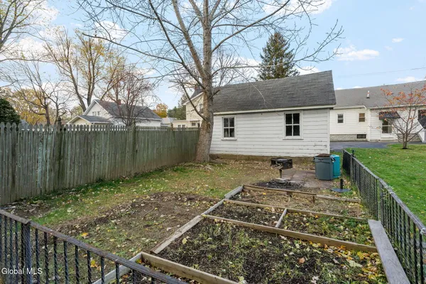 $330,000 | 420 Highway 146, Guilderland, NY 12009