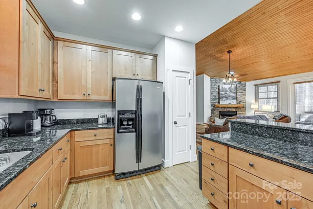 $525,000 | 220 Boulder Crk Lane, Tuckasegee, NC 28783