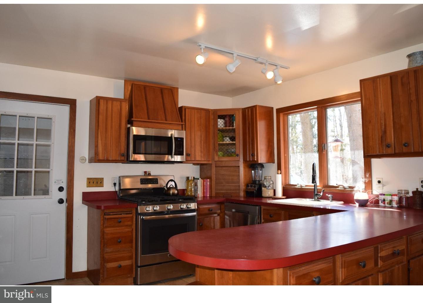53 Williams Road Pilesgrove, NJ 08098 - Photo 6 of 19 Kitchen