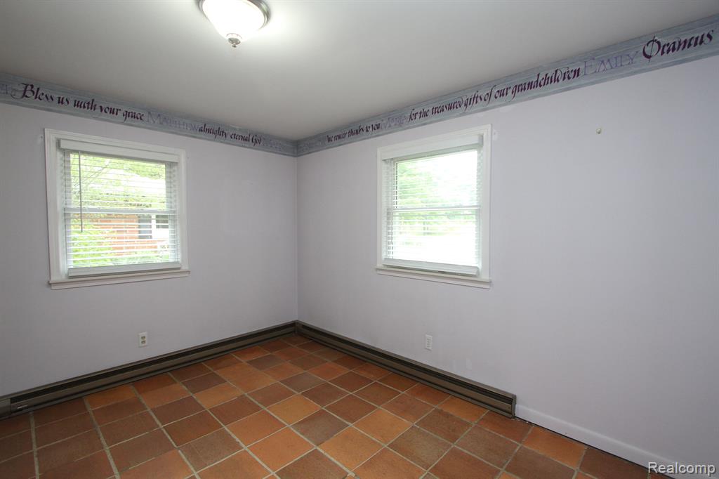 350 East Buell Road Rochester, MI 48306 - Photo 29 of 41