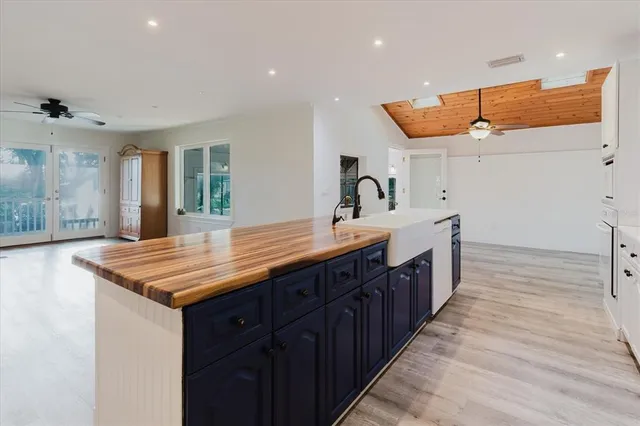 $1,599,000 | 5455 Lake Le Clare Road, Lutz, FL 33558