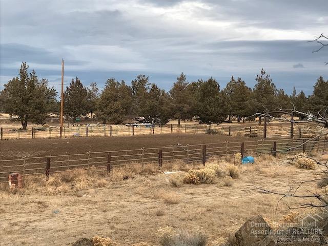 61886 Teal Road Bend, OR 97702 - Photo 4 of 11 Outside Arena