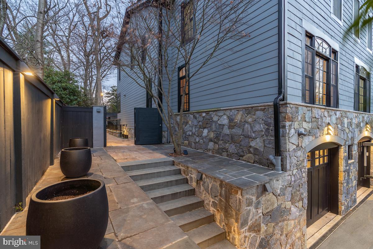 7803 Radnor Road Bethesda, MD 20817 - Photo 40 of 51 Incredible new side entry