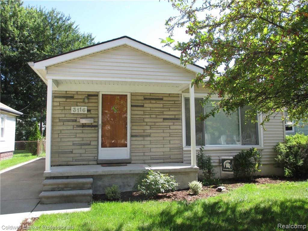 3116 Wakefield Road Berkley, MI 48072 - Photo 1 of 11 IMG_1032.JPG