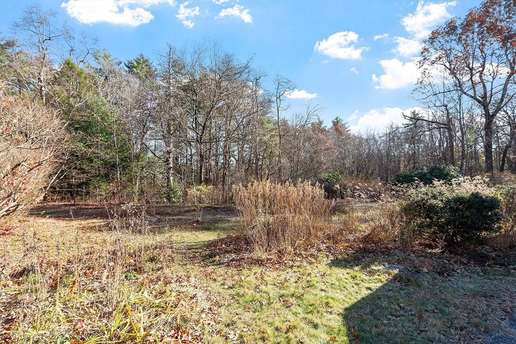 64 Chestnut Street Lunenburg, MA 01462 - Photo 12 of 42