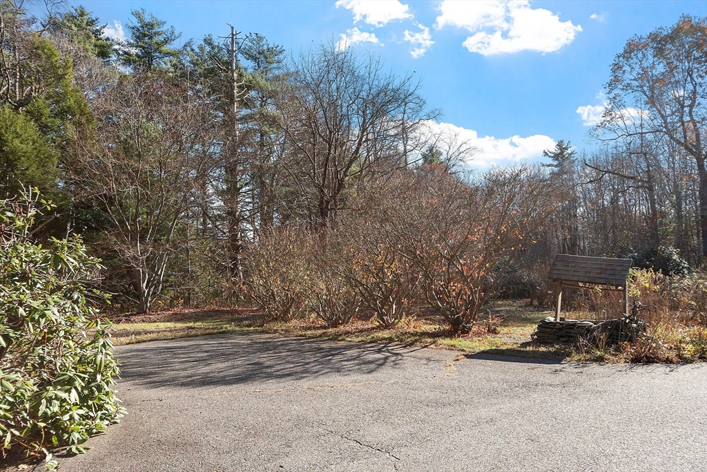 64 Chestnut Street Lunenburg, MA 01462 - Photo 13 of 42