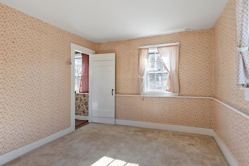 64 Chestnut Street Lunenburg, MA 01462 - Photo 39 of 42