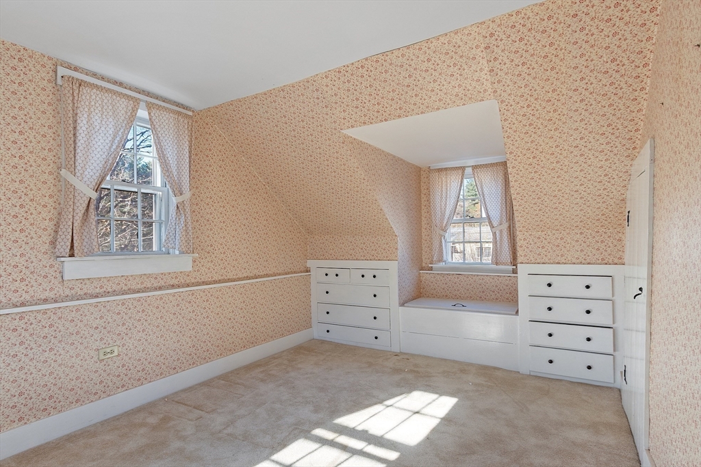 64 Chestnut Street Lunenburg, MA 01462 - Photo 40 of 42