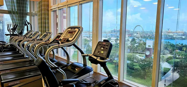 $5,000 | 50 Biscayne Boulevard, Unit 5008, Miami, FL 33132