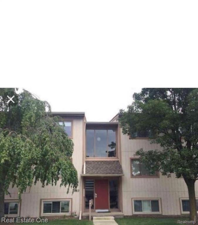 1693 Riverside Drive Rochester Hills, MI 48309 - Photo 2 of 24
