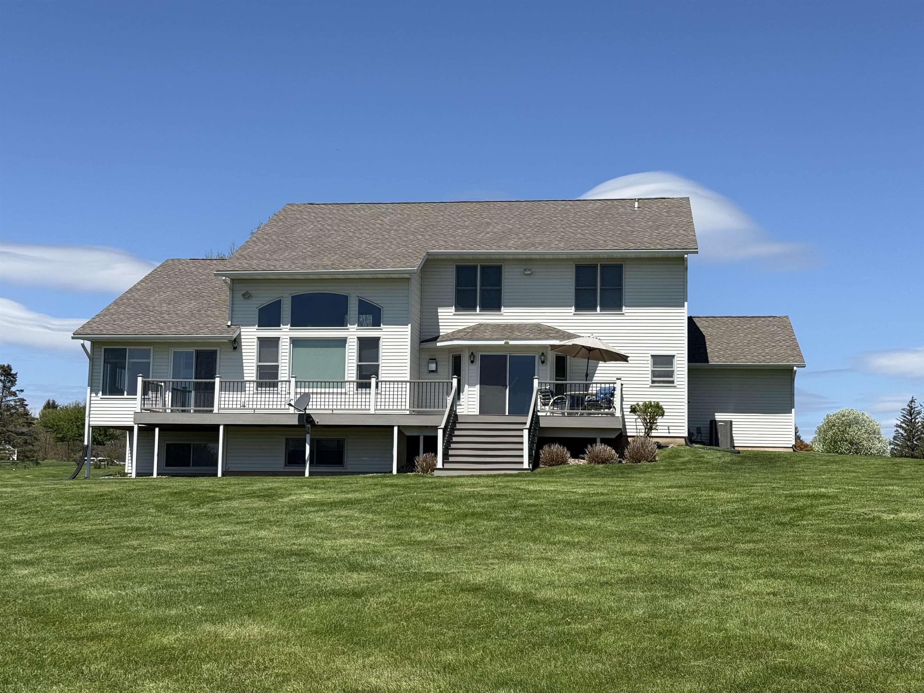 38630 Golf View Drive Prairie du Chien, WI 53821 - Photo 12 of 84