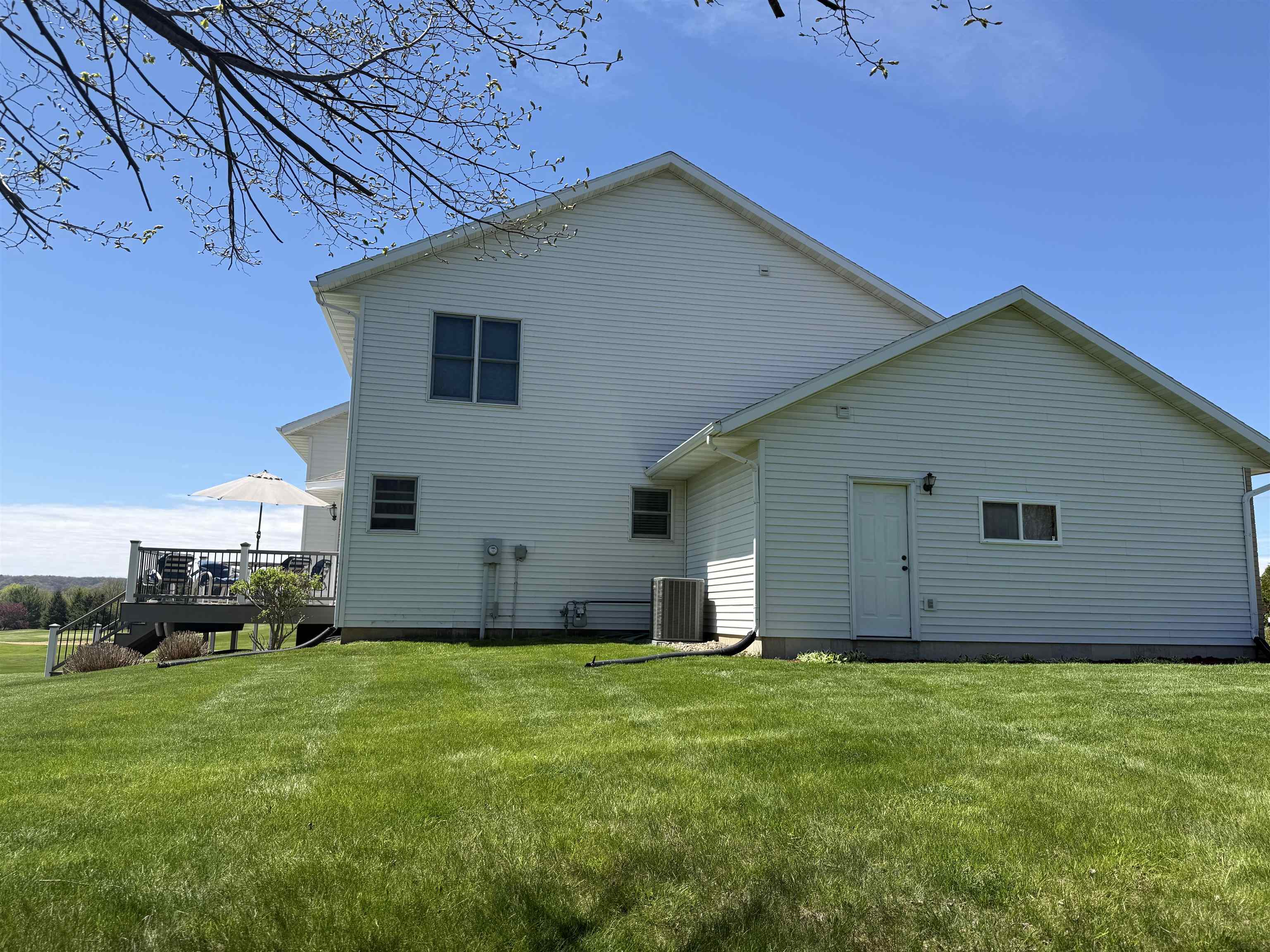 38630 Golf View Drive Prairie du Chien, WI 53821 - Photo 16 of 84