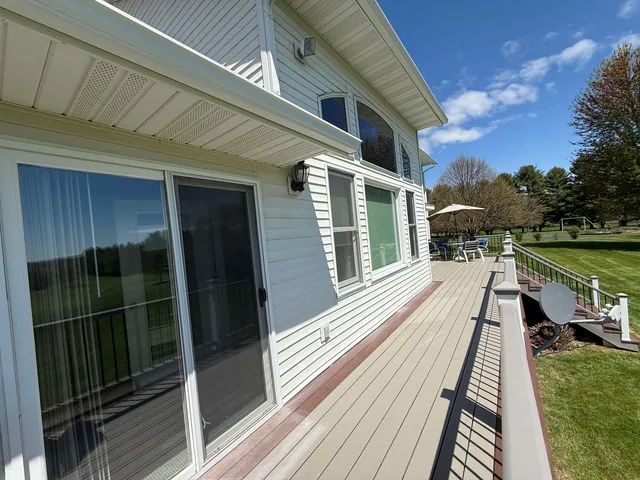 $475,000 | 38630 Golf View Drive, Prairie du Chien, WI 53821