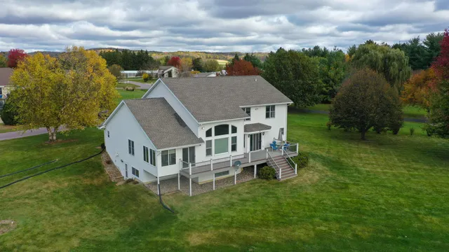 $475,000 | 38630 Golf View Drive, Prairie du Chien, WI 53821