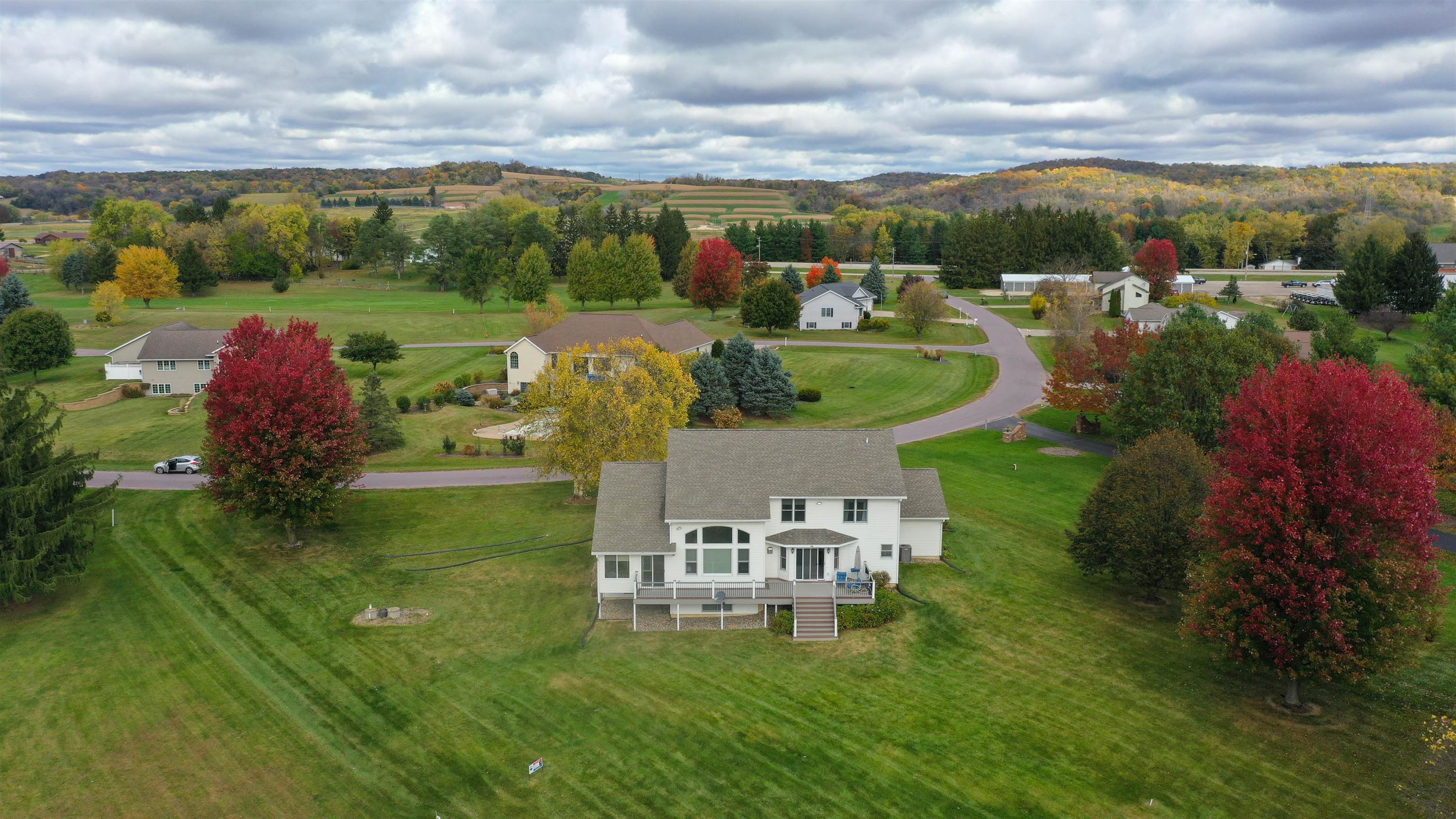 38630 Golf View Drive Prairie du Chien, WI 53821 - Photo 10 of 84