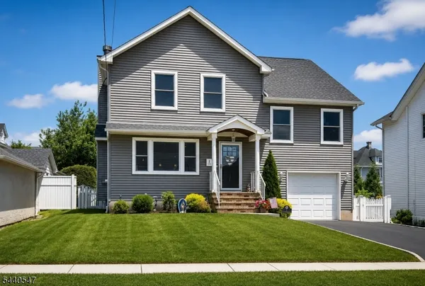 $949,000 | 2 Stratford Terrace, Cranford, NJ 07016
