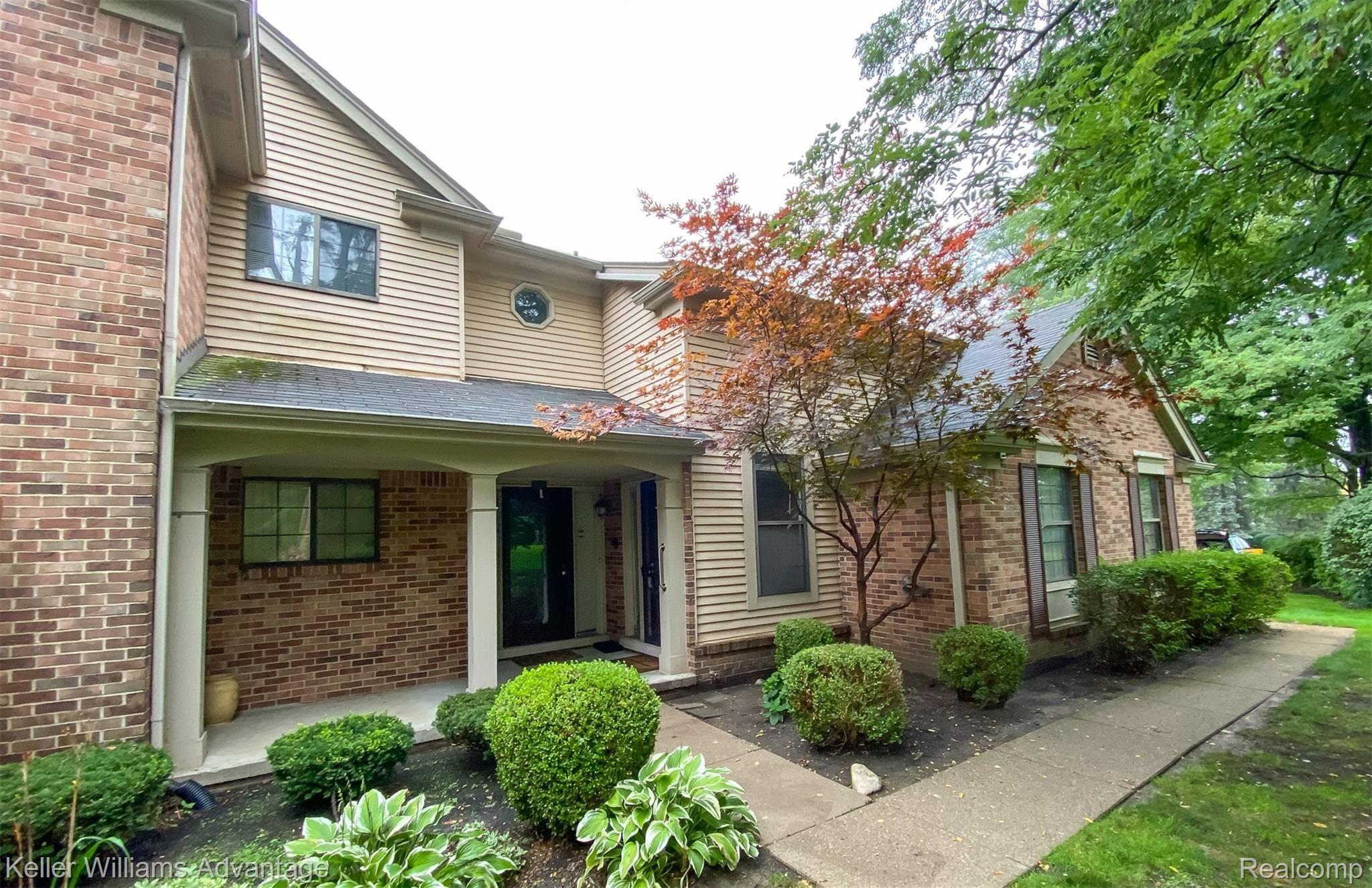 29521 Pine Ridge Circle Farmington, MI 48331 - Photo 1 of 25 IMG_8198.jpg