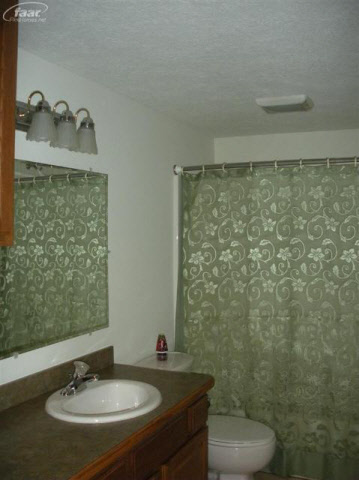 13868 South Cork Road Perry, MI 48872 - Photo 6 of 14 20153151-5.JPG