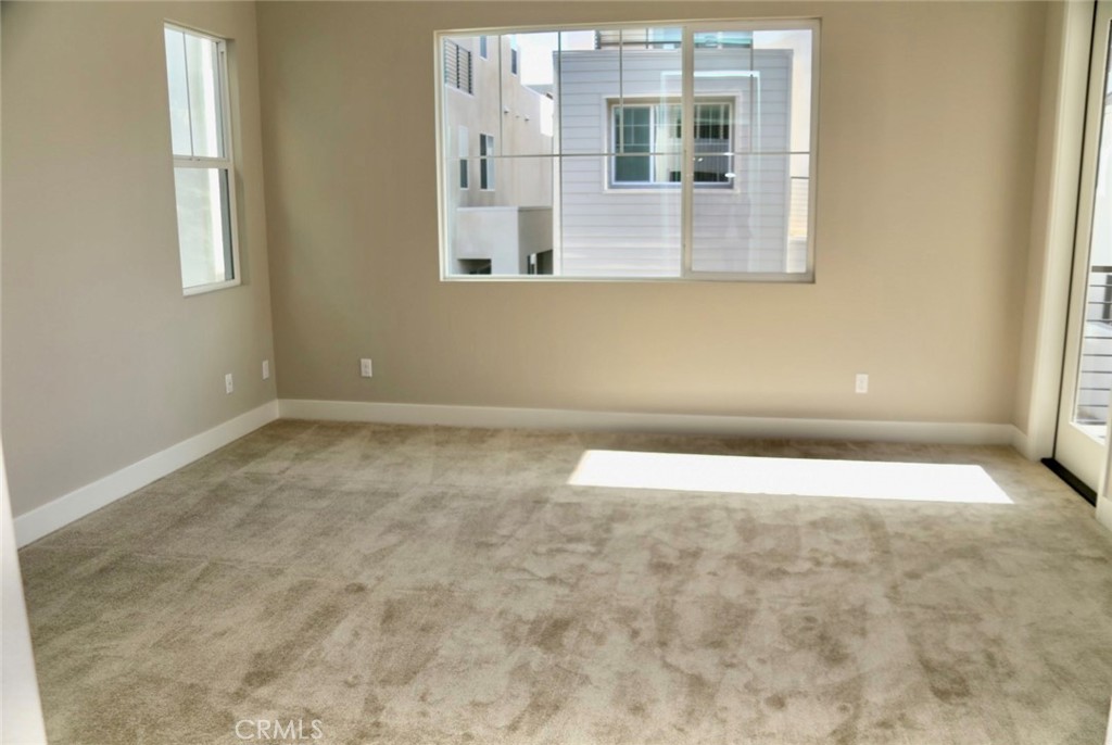109 Pitch Irvine, CA 92618 - Photo 11 of 14 an empty room with a window