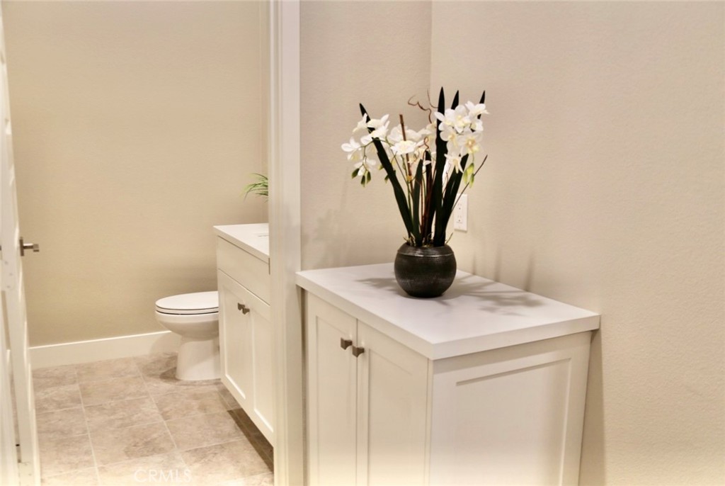 109 Pitch Irvine, CA 92618 - Photo 7 of 14 a view of bathroom with a sink