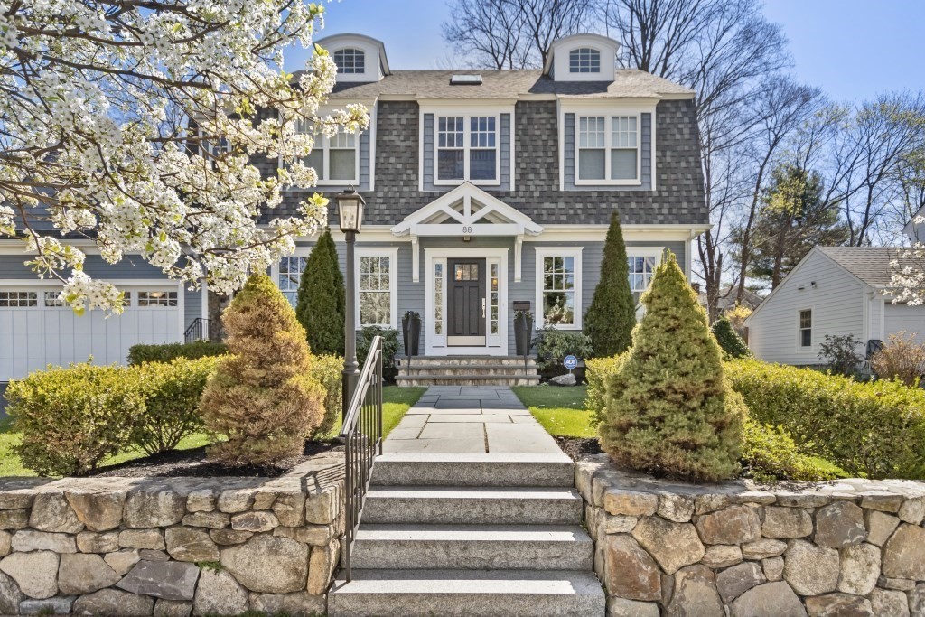 88 Adena Road Newton, MA 02465 - Photo 3 of 42 Gallery Image 3
