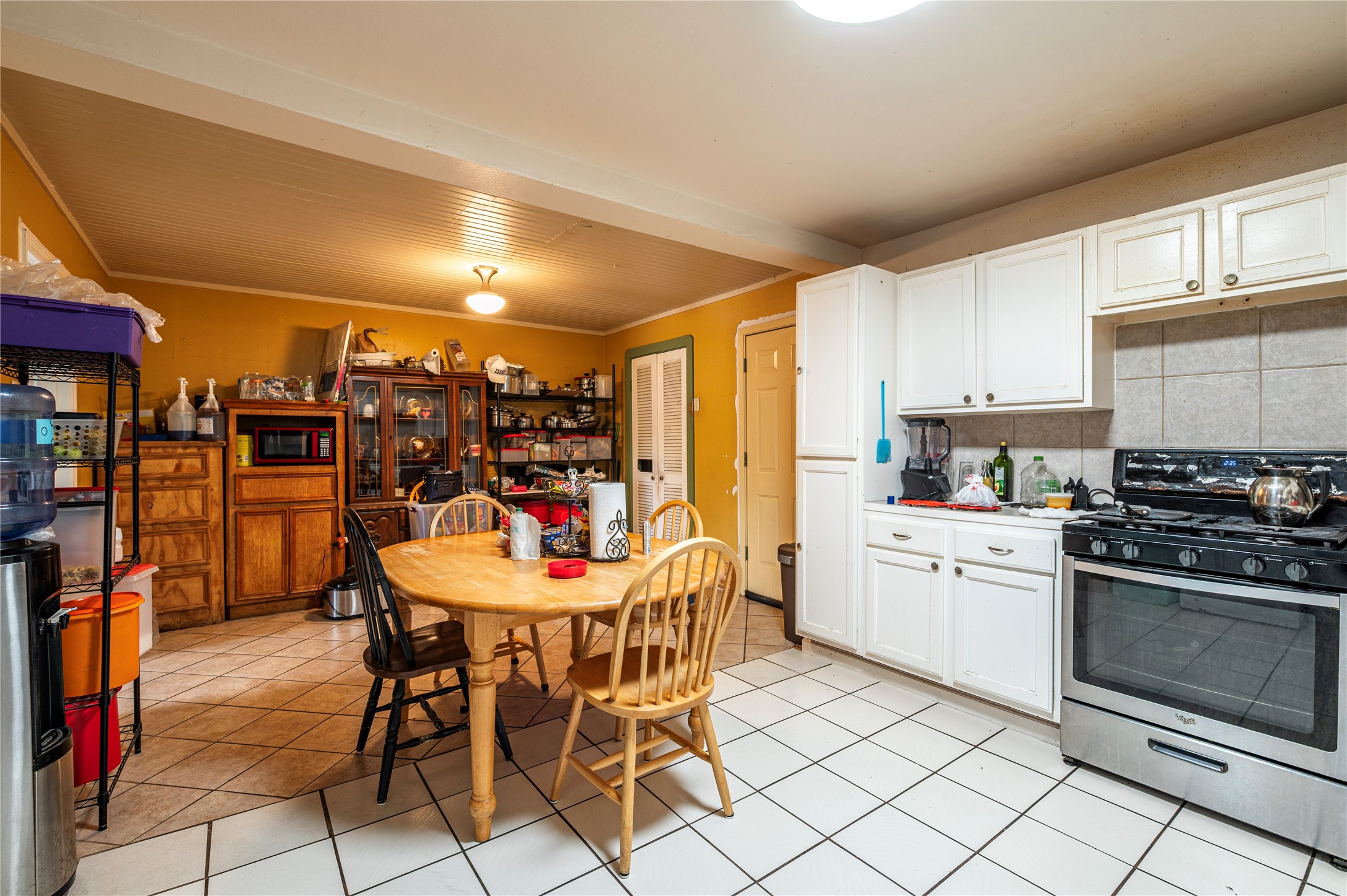 4937 Bataan Road Houston, TX 77033 - Photo 20 of 28 Gallery Image 20