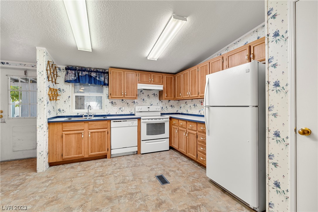 3971 North Mayfield Ranch Road Pahrump, NV 89060 - Photo 4 of 17 Gallery Image 4
