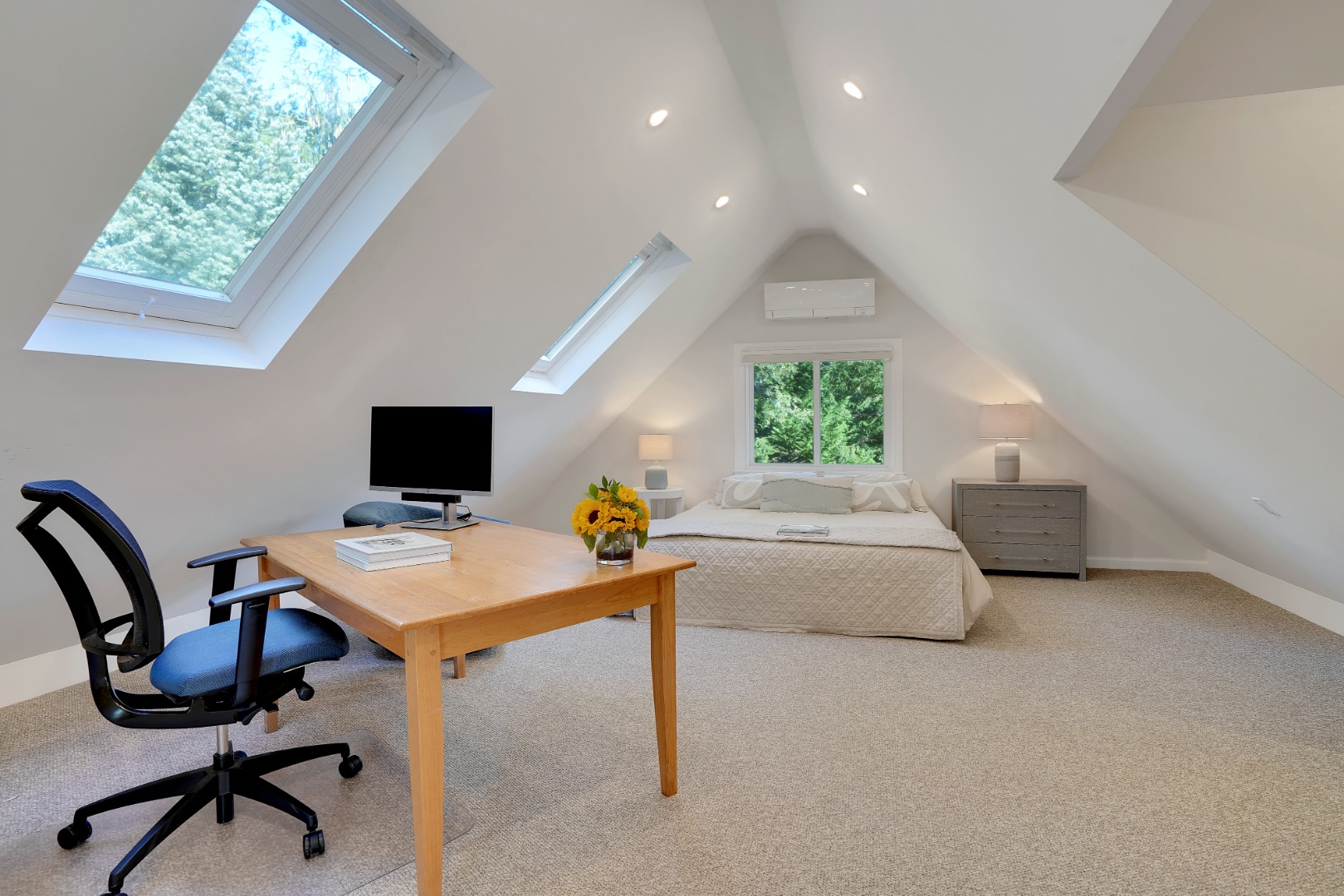 28 Pine Tree Lane Vineyard Haven, MA 02568 - Photo 35 of 61 a workspace with furniture and a window