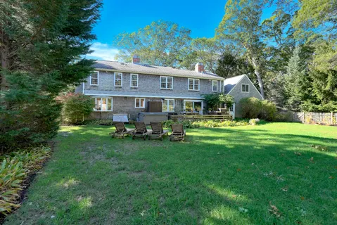 $2,250,000 | 28 Pine Tree Lane, Vineyard Haven, MA 02568