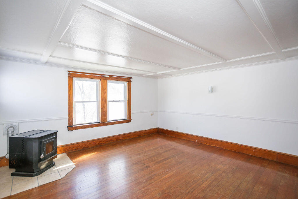 133 Croswell Road Farmington, ME 04938 - Photo 9 of 58 taylor-kaminsky-photo-6