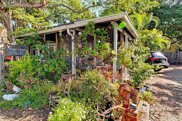 $799,500 | 516 Howard Court, Sarasota, FL 34236