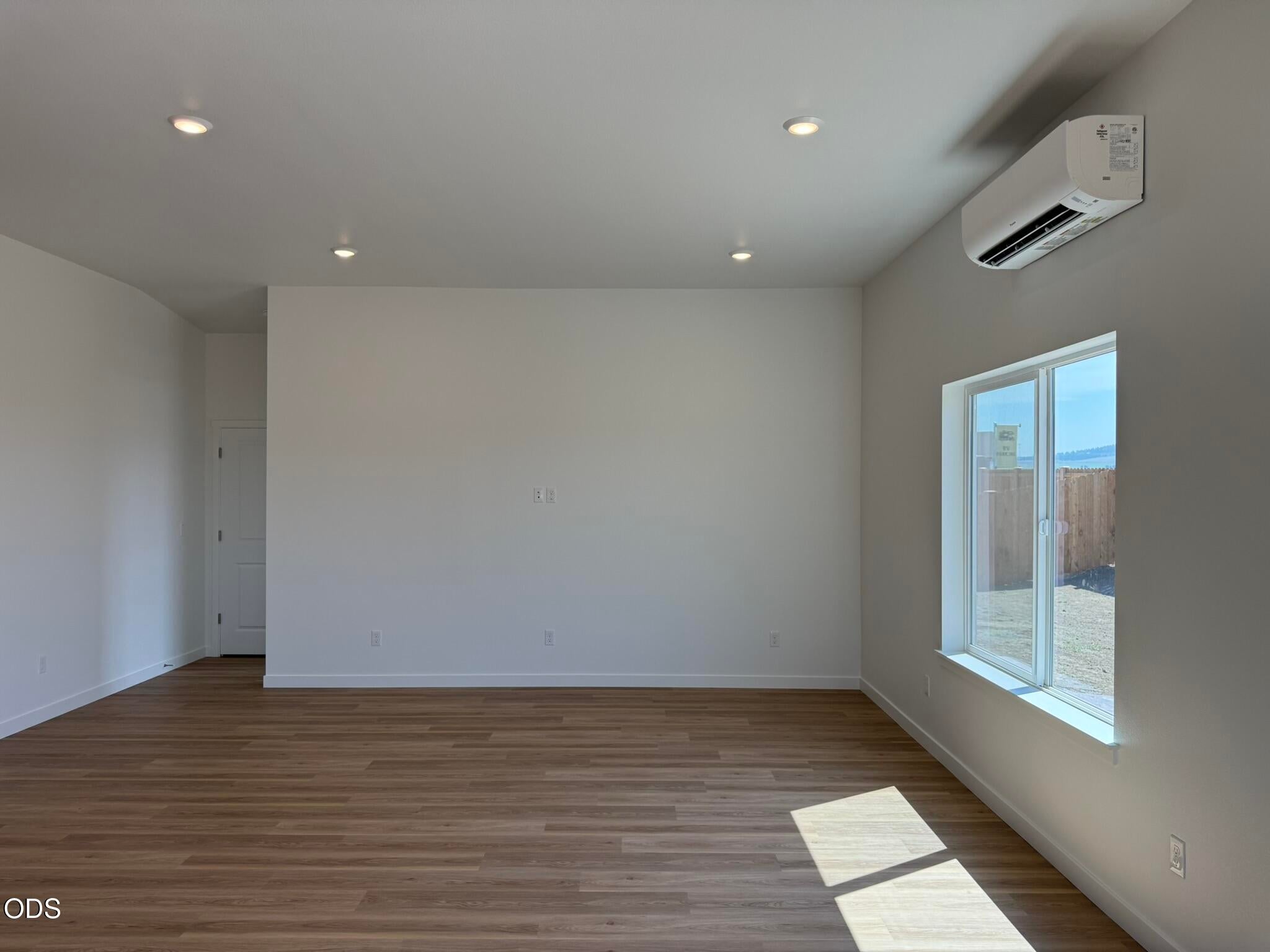 237 Southeast Peppermint Loop, Unit 4 Culver, OR 97734 - Photo 11 of 22 Gallery Image 11