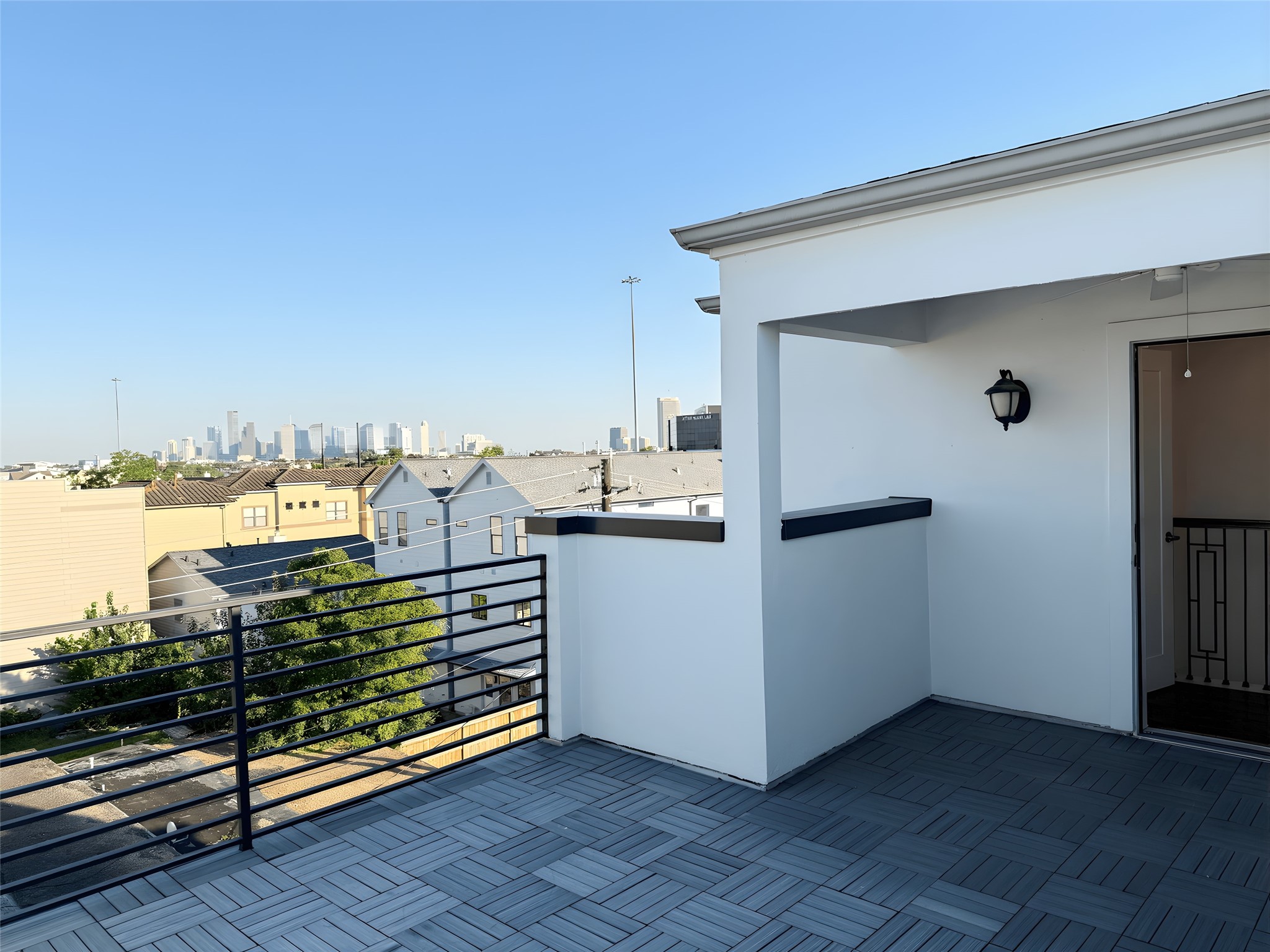 2115 Detering Street Houston, TX 77007 - Photo 26 of 30 a view of a terrace with sky view