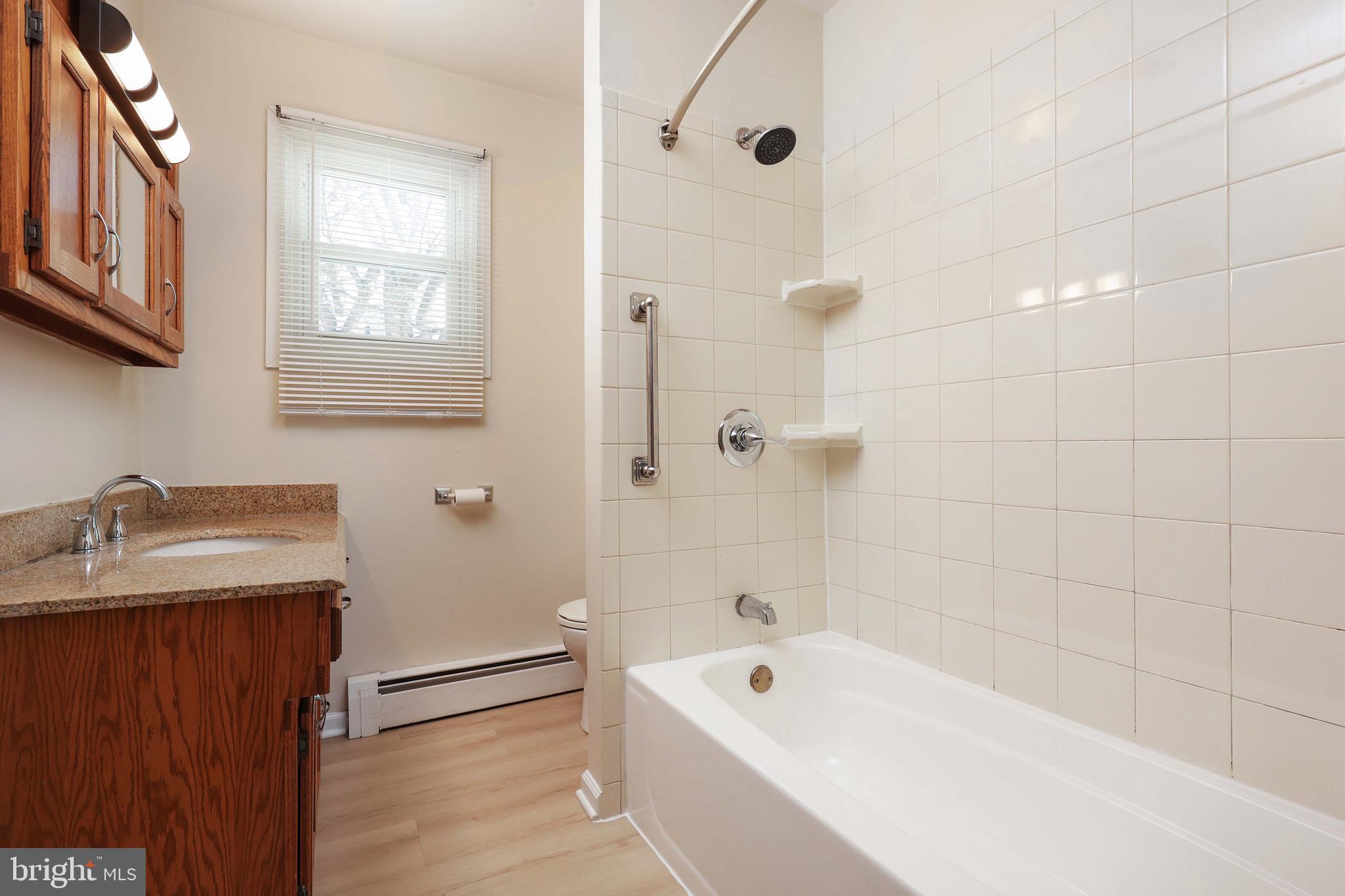 42 Running Brook Road Ewing, NJ 08638 - Photo 16 of 25 Full bathroom