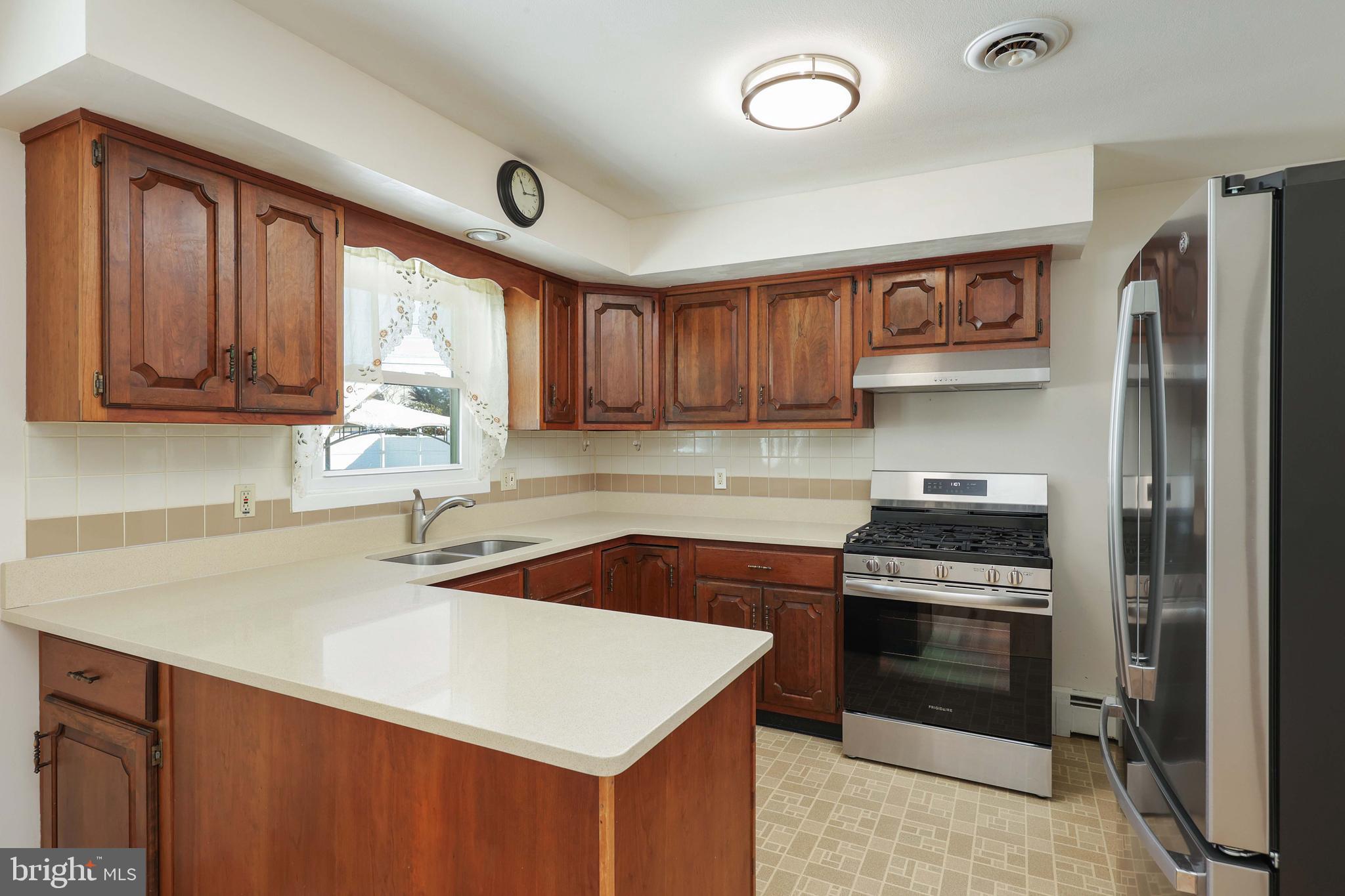 42 Running Brook Road Ewing, NJ 08638 - Photo 10 of 25 Kitchen