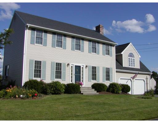 28 Deer Run Road Bellingham, MA 02019 - Photo 1 of 11 Gallery Image 1