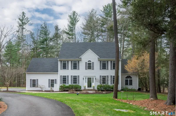 $750,000 | 54 Bear Run, Woodbury, CT 06798