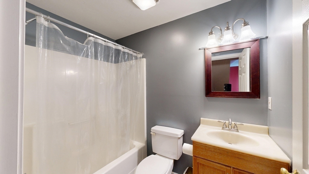 360 Littleton Road, Unit E5 Chelmsford, MA 01824 - Photo 24 of 39 Gallery Image 24