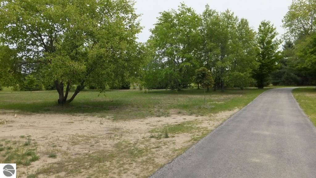 15200 Stanley Road Beulah, MI 49617 - Photo 33 of 45 1786045-32.JPG