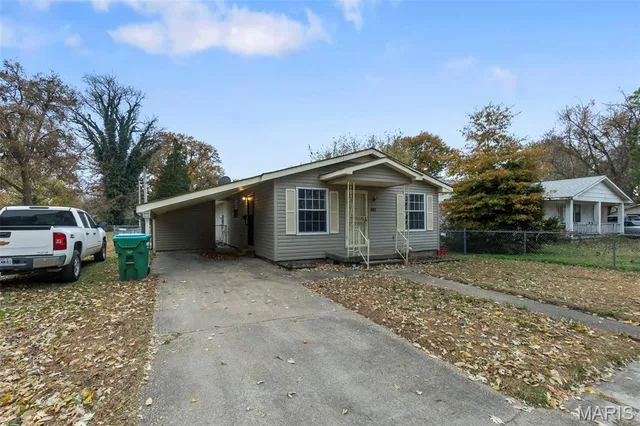 $82,500 | 407 West 8th Street, Caruthersville, MO 63830