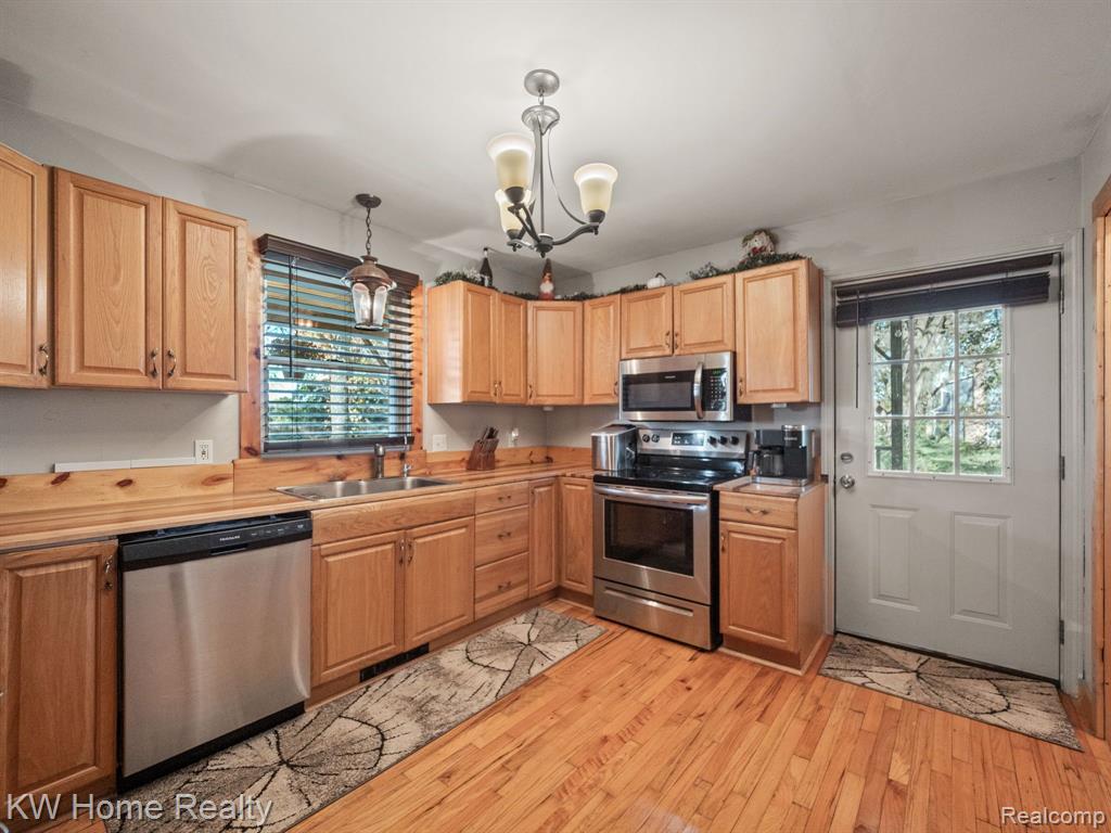 9697 Vernon Road Bancroft, MI 48414 - Photo 12 of 27