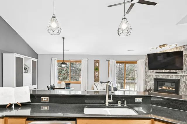 $324,900 | 18500 Brookfield Lake Drive, Unit 74, Brookfield, WI 53045