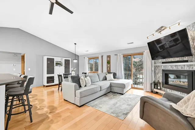 $324,900 | 18500 Brookfield Lake Drive, Unit 74, Brookfield, WI 53045