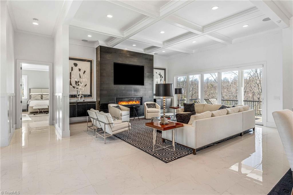 109 Wyncrest Ter Mount Mount Airy, NC 27030 - Photo 5 of 48