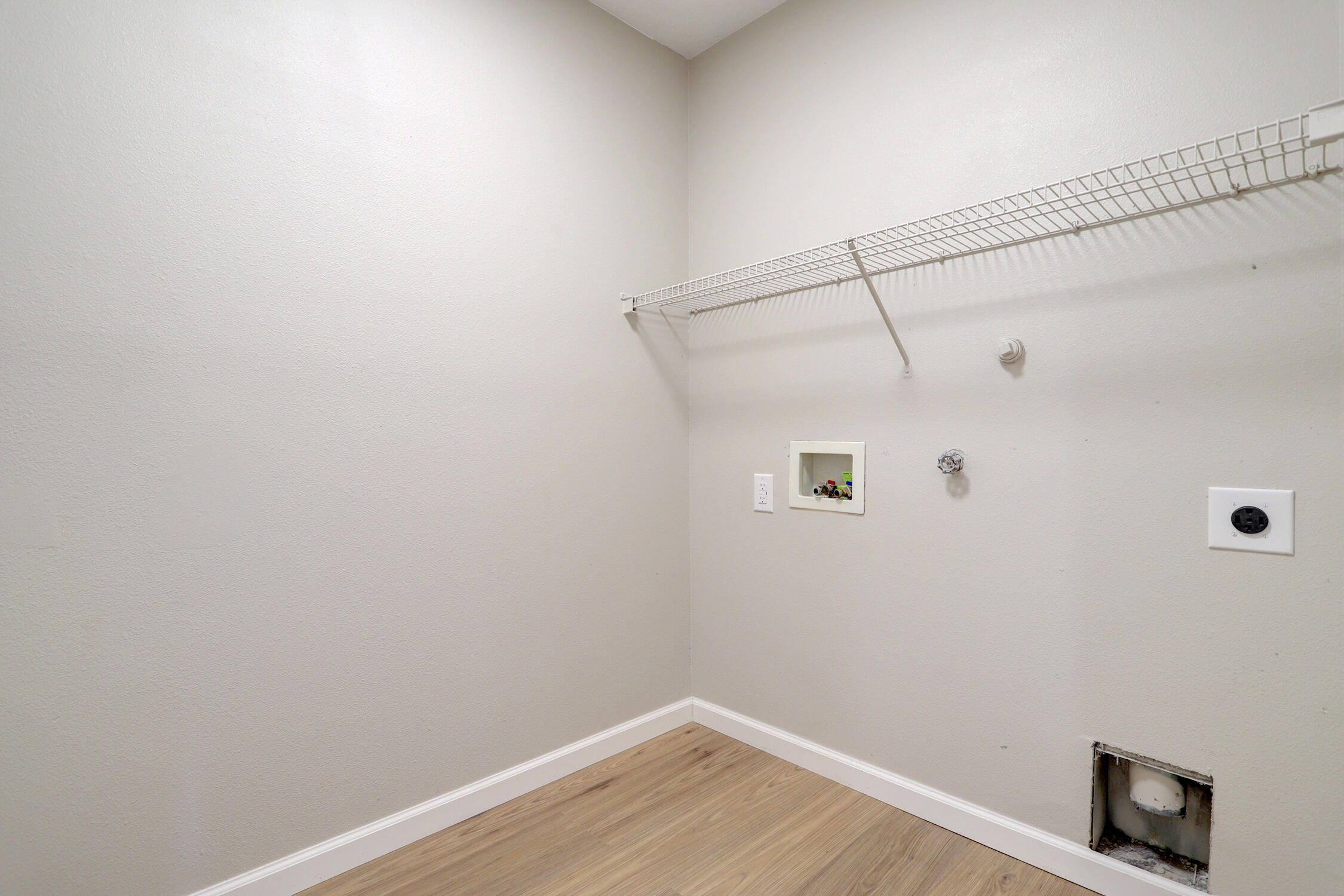 7928 Stephan Road Southwest Albuquerque, NM 87121 - Photo 14 of 33 Gallery Image 14